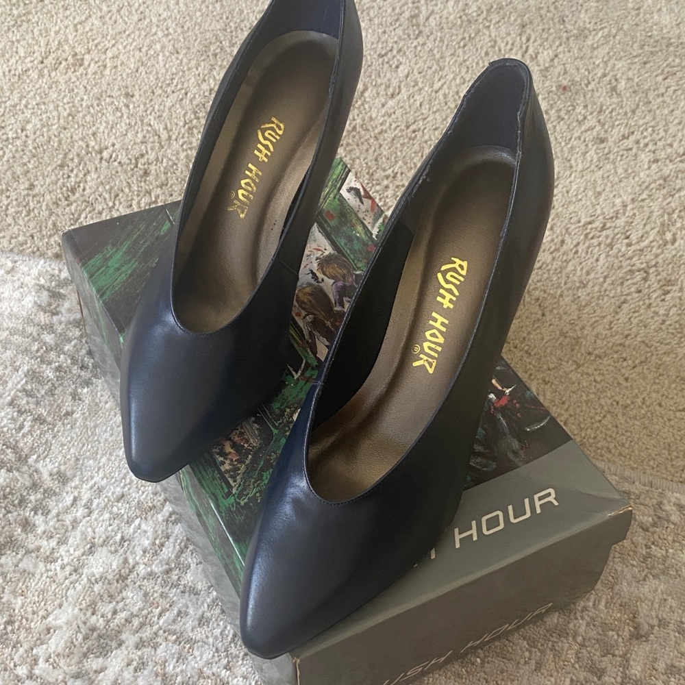 Vintage navy blue heels